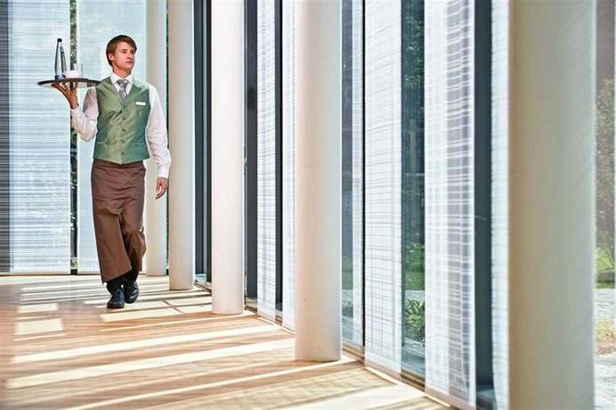 Imagen de los interiores del Hotel Infinity and Conference Resort Munich. Foto 7