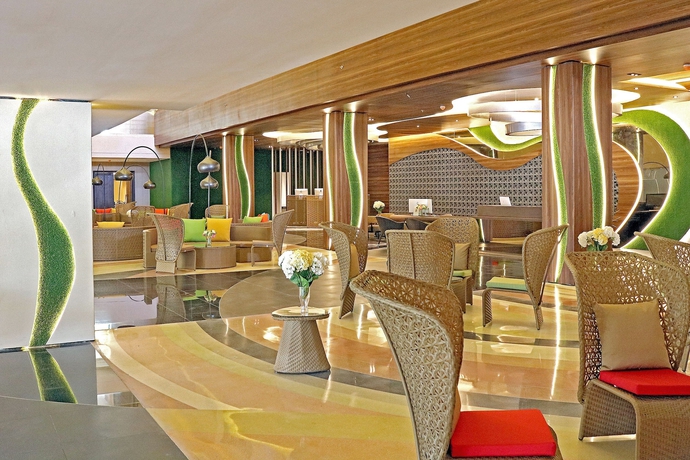 Imagen de los interiores del Hotel Infinity8 Bali. Foto 15