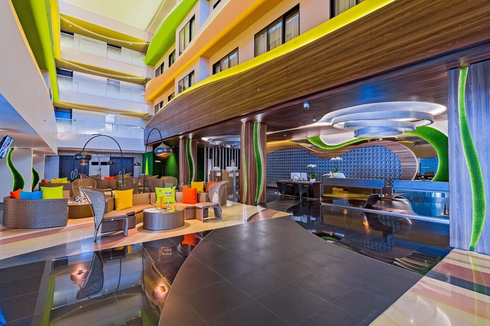 Imagen de los interiores del Hotel Infinity8 Bali. Foto 18