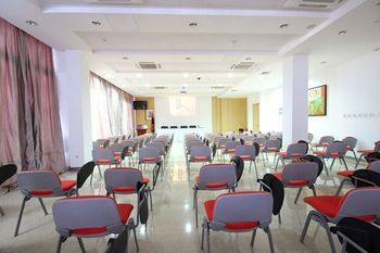 Imagen de la habitación del Hotel Infotur. Foto 9