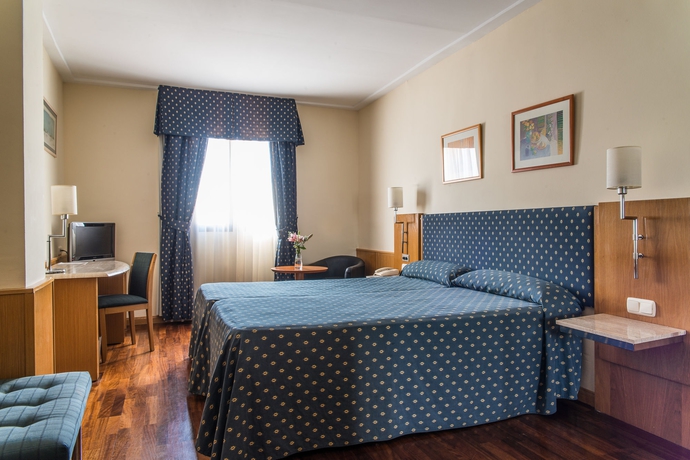 Imagen de la habitación del Hotel Inglaterra, Granada. Foto 10