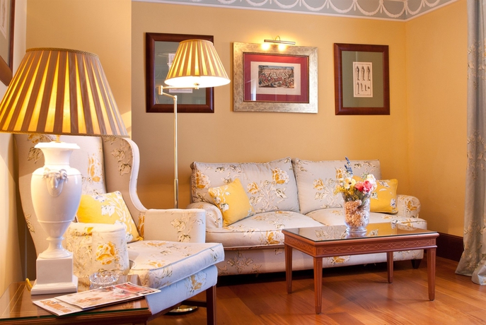 Imagen de la habitación del Hotel Inglaterra, Sevilla. Foto 4