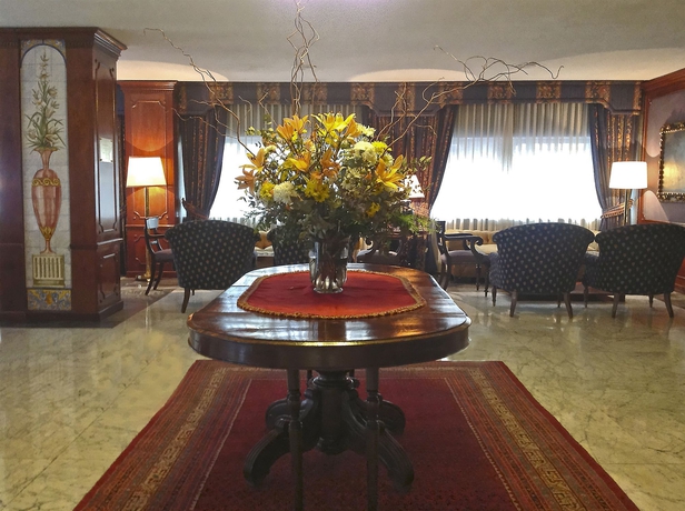 Imagen de los interiores del Hotel Inglaterra, Sevilla. Foto 12