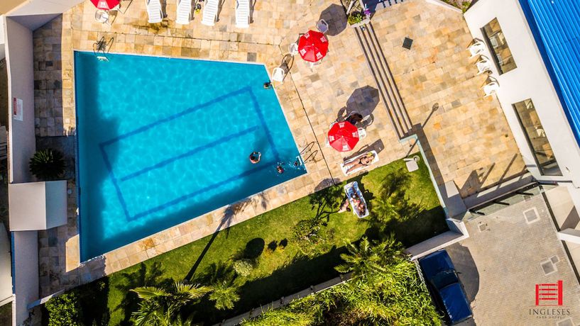 Imagen de la piscina del Hotel Ingleses Park. Foto 19