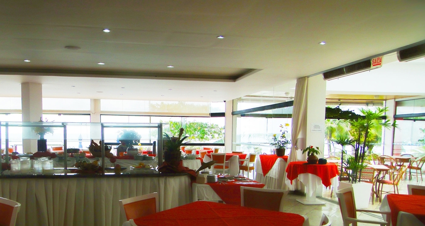 Imagen del bar/restaurante del Hotel Ingleses Praia. Foto 4