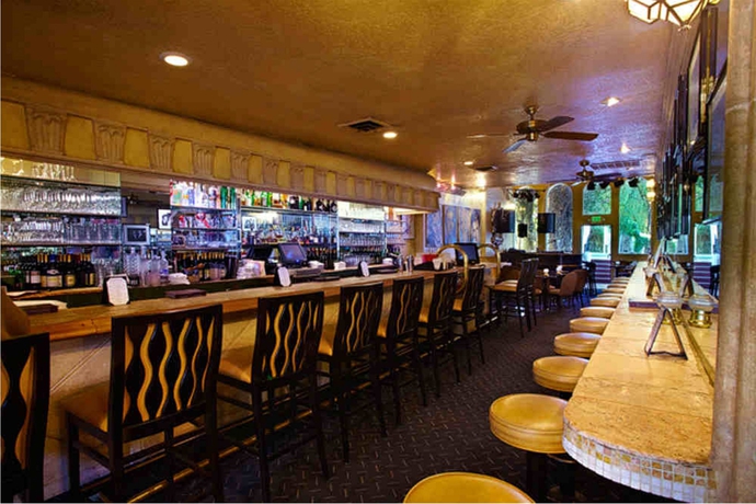 Imagen del bar/restaurante del Hotel Ingleside Estate and Bungalows- Adults Only. Foto 2