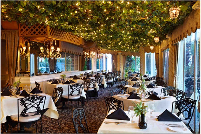 Imagen del bar/restaurante del Hotel Ingleside Estate and Bungalows- Adults Only. Foto 5