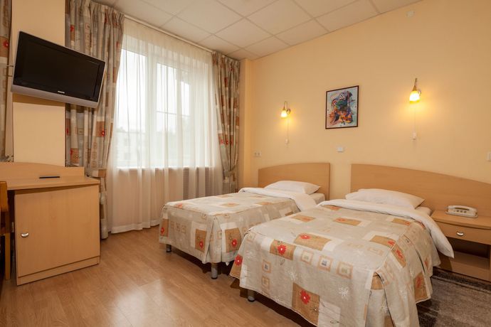 Imagen de la habitación del Hotel Ingria. Foto 17