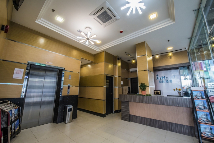 Imagen de los interiores del Hotel Inhotel. Foto 10