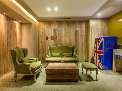 Imagen de la habitación del Hotel Inhouse Boutique. Foto 9