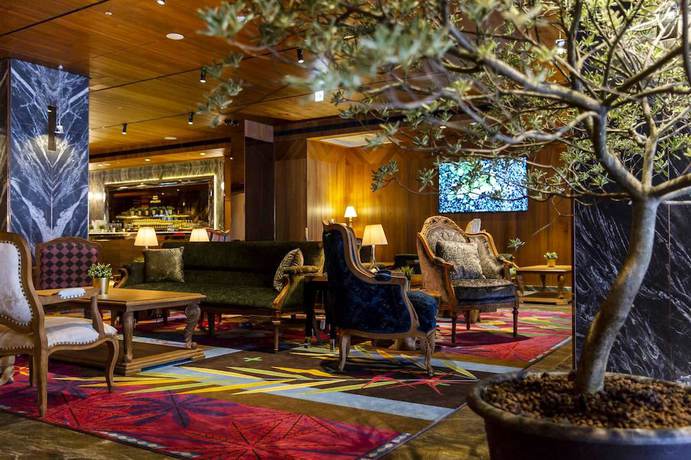 Imagen de los interiores del Hotel Inhouse Grand. Foto 19