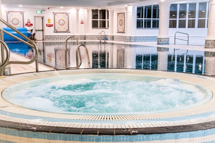 Imagen de la piscina del Hotel Inishowen Gateway. Foto 18