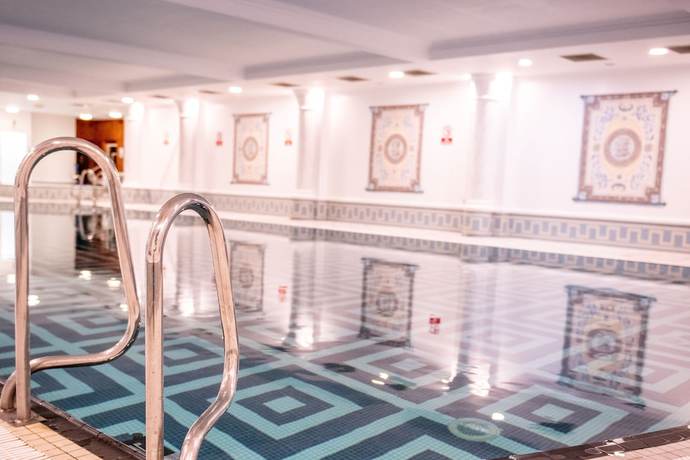 Imagen de la piscina del Hotel Inishowen Gateway. Foto 19