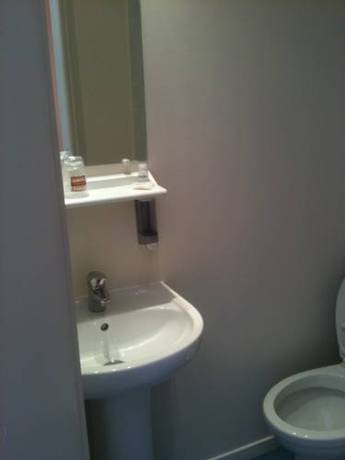 Imagen de la habitación del Hotel Initial By Balladins Roissy Cdg / Saint-mard. Foto 3