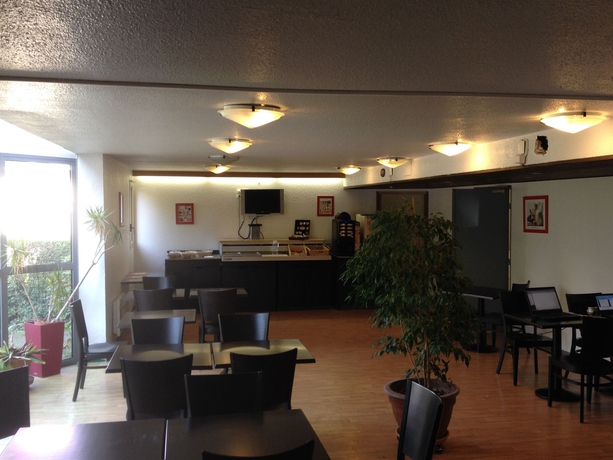 Imagen del bar/restaurante del Hotel Initial By Balladins Torcy/marne La Vallée. Foto 4