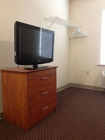 Imagen de los interiores del Hotel Inland Suites Elvis. Foto 11