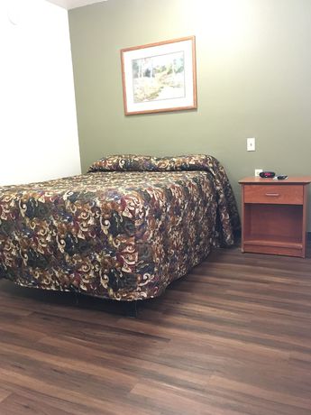 Imagen de la habitación del Hotel Inland Suites Lamar Street. Foto 18