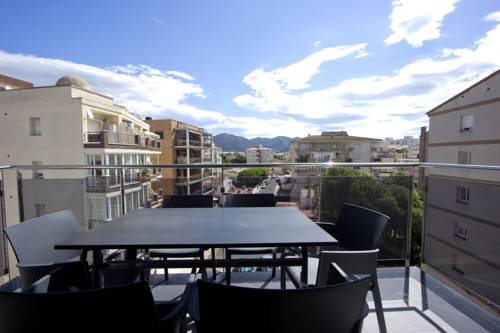 Imagen de la habitación del Hotel Inmosantos Apartaments Nuria. Foto 7