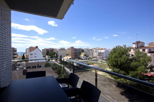 Imagen de la habitación del Hotel Inmosantos Apartaments Nuria. Foto 8