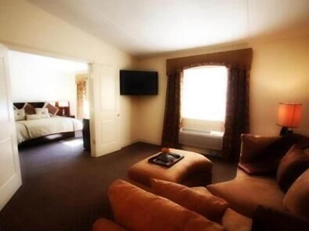 Imagen de la habitación del Hotel Inn At Arbor Ridge and Conference Center. Foto 6
