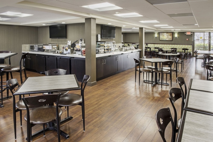 Imagen del bar/restaurante del Hotel Inn At Chocolate Ave, Surestay Collection By Best Western. Foto 7