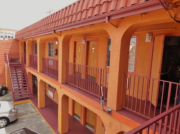 Imagen general del Hotel Inn At Golden Gate. Foto 2