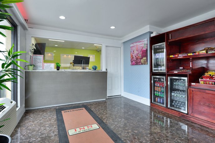 Imagen de los interiores del Hotel Inn At Jericho. Foto 20