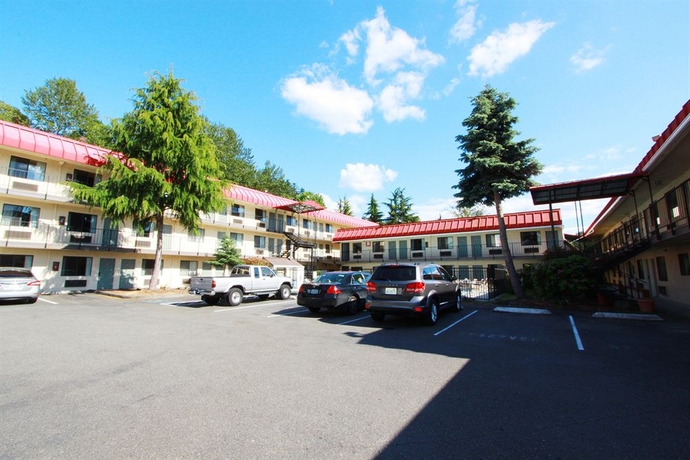 Imagen de los exteriores del Hotel Inn At Lake Washington. Foto 10