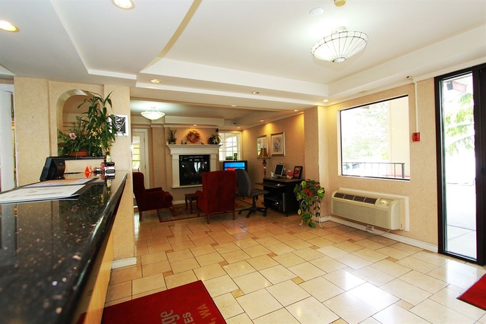 Imagen de los interiores del Hotel Inn At Lake Washington. Foto 15