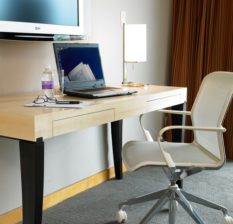 Imagen de la habitación del Hotel Inn At Laurel Point. Foto 6