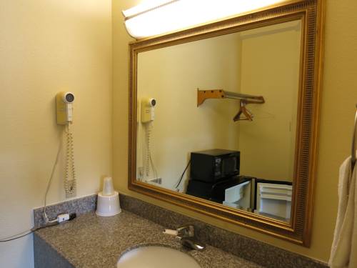 Imagen de la habitación del Hotel Inn At Mexia. Foto 7