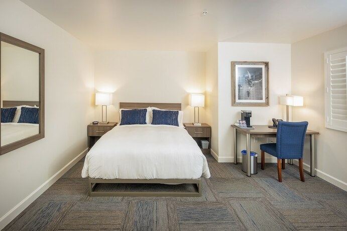 Imagen de la habitación del Hotel Inn At Moss Landing Point. Foto 11