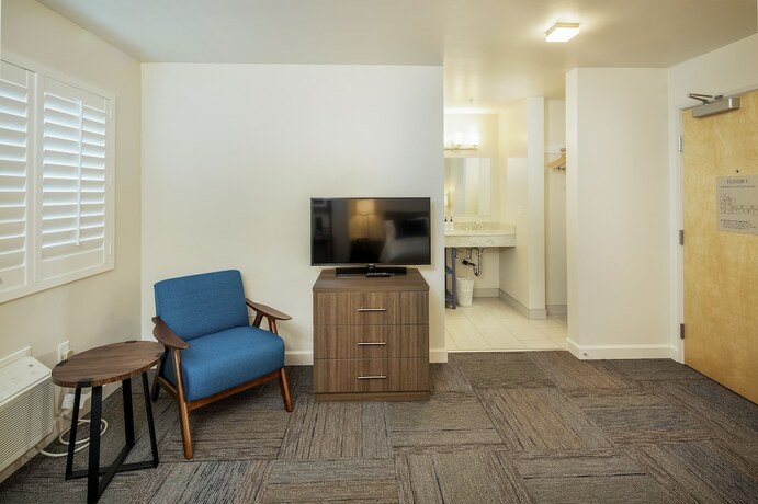 Imagen de la habitación del Hotel Inn At Moss Landing Point. Foto 17