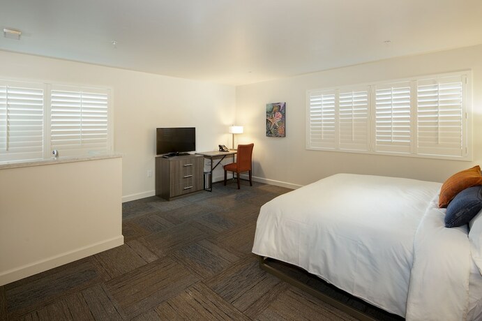 Imagen de la habitación del Hotel Inn At Moss Landing Point. Foto 18