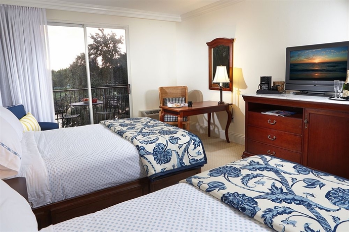 Imagen de la habitación del Hotel Inn At Pelican Bay. Foto 3