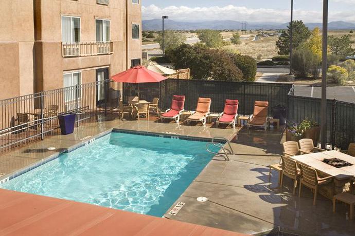 Imagen de la piscina del Hotel Inn At Santa Fe, Surestay Collection By Best Western. Foto 10