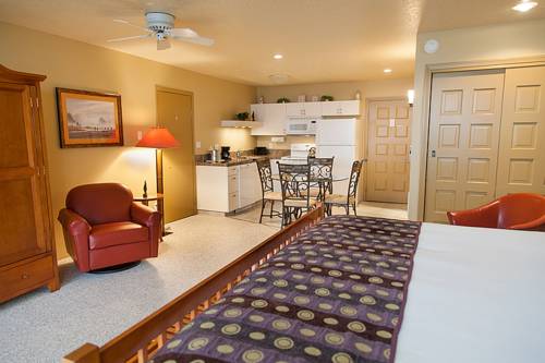 Imagen de la habitación del Hotel Inn At Spanish Head Resort. Foto 6