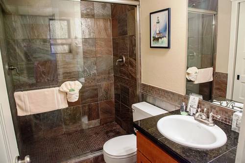 Imagen de la habitación del Hotel Inn At Spanish Head Resort. Foto 12