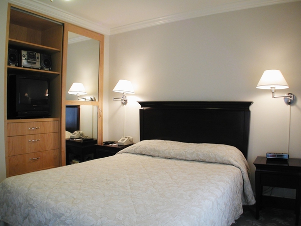 Imagen de la habitación del Hotel Inn At The Opera. Foto 3