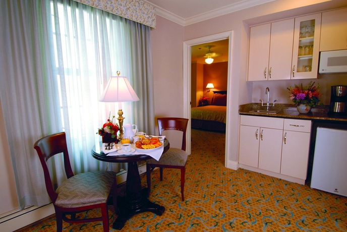 Imagen de la habitación del Hotel Inn At The Opera. Foto 10