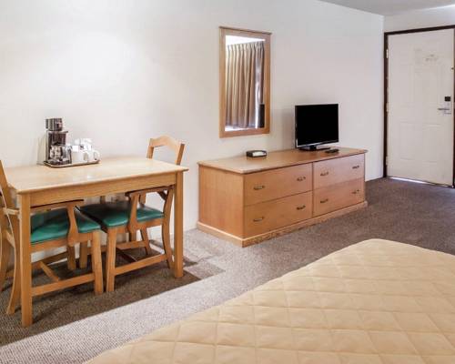 Imagen de la habitación del Hotel Inn At The Sea. Foto 10