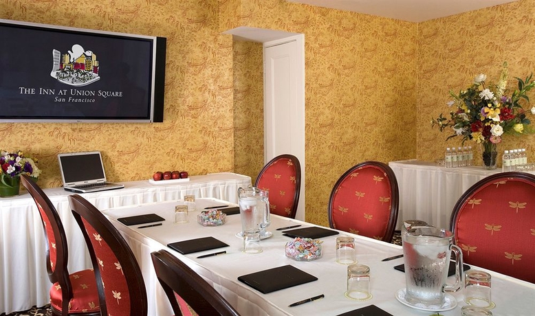 Imagen de los interiores del Hotel Inn At Union Square. Foto 11