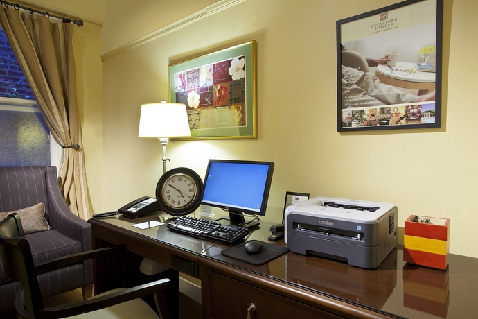 Imagen de los interiores del Hotel Inn At Union Square. Foto 13