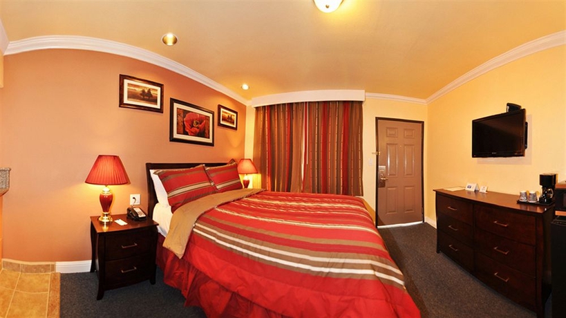 Imagen de la habitación del Hotel Inn By The Coliseum. Foto 7