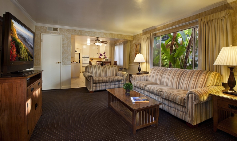 Imagen de los interiores del Hotel Inn By The Harbor. Foto 6