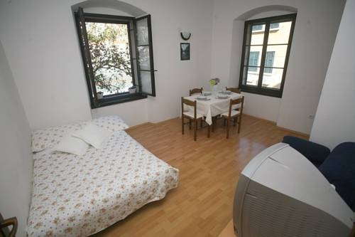 Imagen general del Hotel Inn By The River. Foto 2