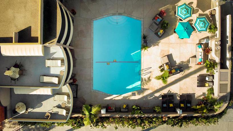 Imagen de la piscina del Hotel Inn By The Sea La Jolla. Foto 6