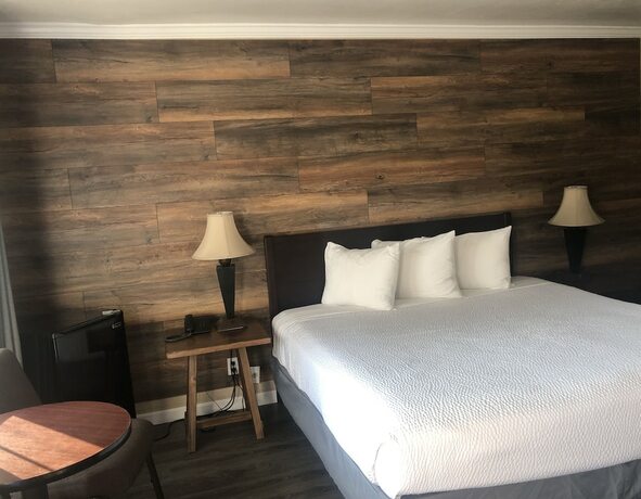 Imagen general del Hotel Inn By the Bay Monterey. Foto 3