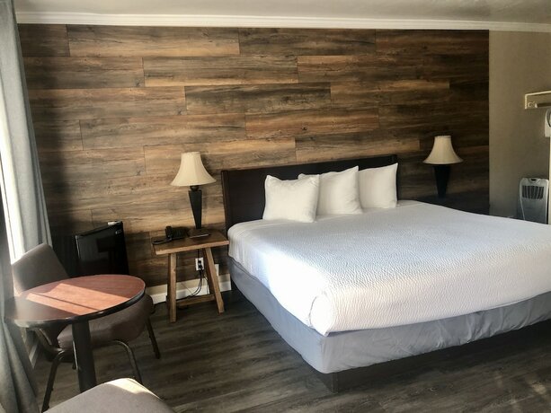 Imagen general del Hotel Inn By the Bay Monterey. Foto 9