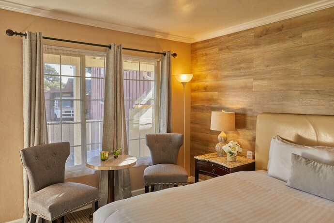 Imagen de la habitación del Hotel Inn By the Bay Monterey. Foto 18